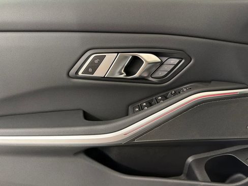 Used 2023 BMW 330i Sedan w/ M Sport Package RWD image 12