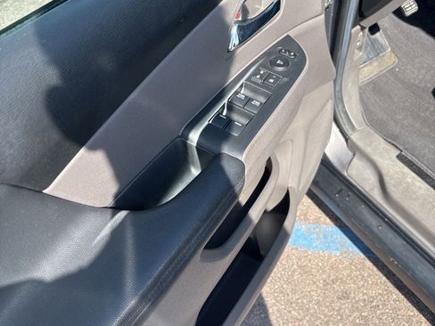Used 2014 Honda Odyssey EX-L image 12