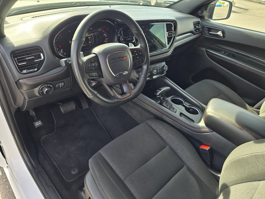 Used 2025 Dodge Durango GT AWD/4WD image 2