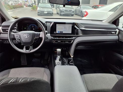 Used 2025 Toyota Camry LE image 10