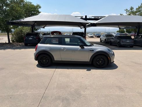 Used 2024 MINI Cooper SE FWD image 6