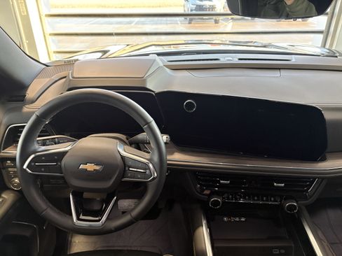 Used 2025 Chevrolet Tahoe Premier image 11