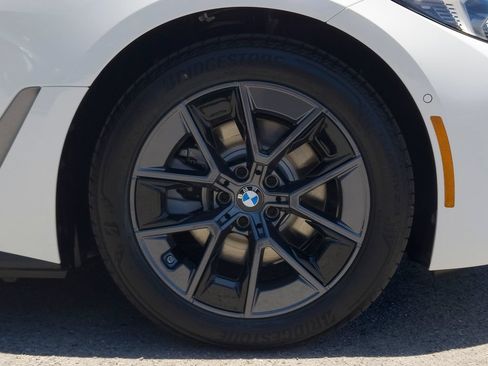 New 2026 BMW i4 eDrive40 w/ Parking Assistance Package RWD image 7