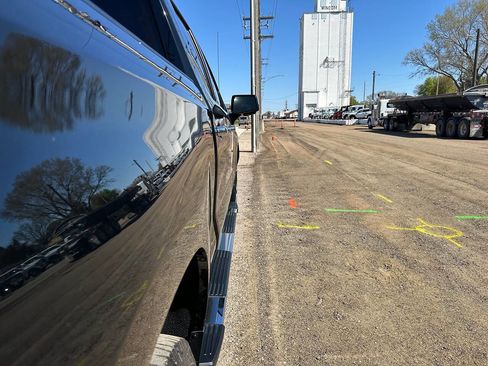 Used 2022 Chevrolet Silverado 1500 LTZ AWD/4WD image 24