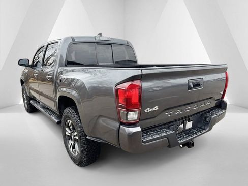 Used 2020 Toyota Tacoma SR image 5
