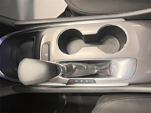 Used 2021 Chevrolet Malibu LT image 19