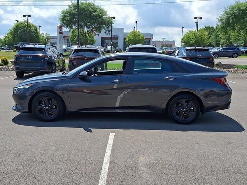 Used 2021 Hyundai Elantra SEL w/ Convenience Package FWD image 6