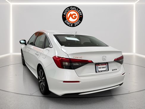 Used 2022 Honda Civic EX image 5