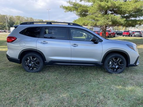 New 2025 Subaru Ascent Bronze Edition image 9