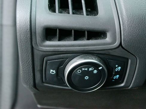 Used 2016 Ford Focus SE image 13