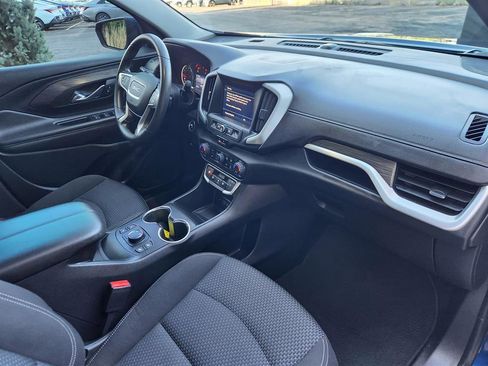 Used 2023 GMC Terrain SLE w/ Driver Convenience Package image 14