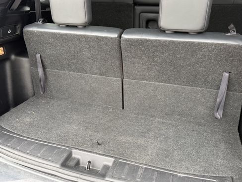 Used 2024 Mitsubishi Outlander FWD image 29