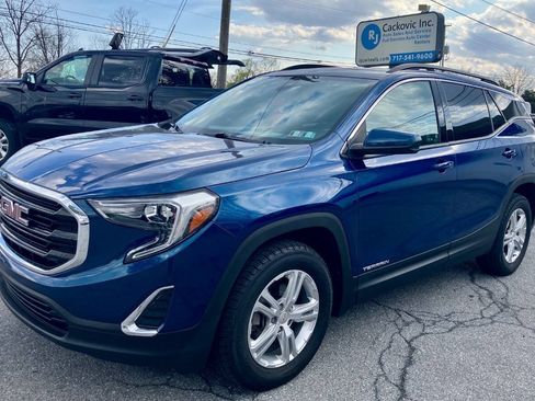 Used 2020 GMC Terrain SLE w/ Driver Convenience Package AWD/4WD image 2
