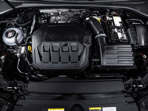 Certified 2025 Audi Q3 2.0T Premium Plus w/ Premium Plus Package image 17