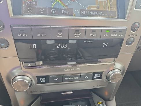 Used 2018 Lexus GX 460 image 20