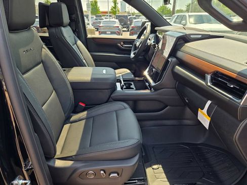 New 2026 GMC Yukon Denali w/ Advanced Technology Package AWD/4WD image 15