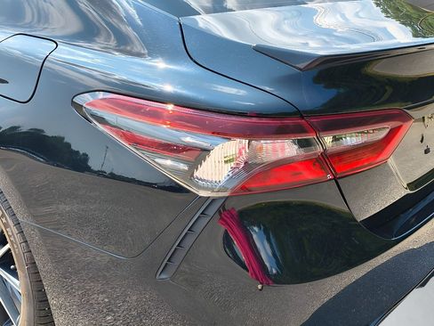 Used 2023 Toyota Camry SE image 5