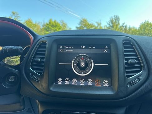 Used 2021 Jeep Compass Trailhawk image 14
