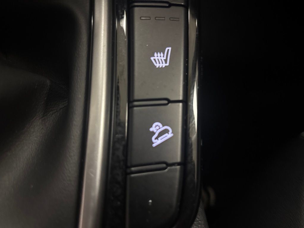 Used 2024 Kia Seltos S AWD/4WD image 16