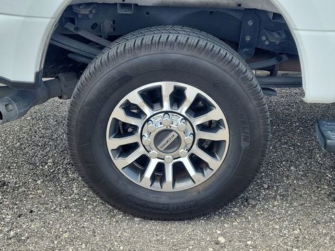 Used 2021 Ford F250 Lariat w/ Lariat Value Package AWD/4WD image 5