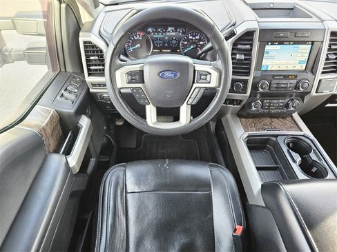 Used 2019 Ford F250 Lariat w/ Lariat Ultimate Package image 9