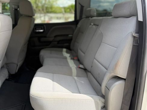 Used 2018 Chevrolet Silverado 1500 Custom w/ Custom Value Package AWD/4WD image 12