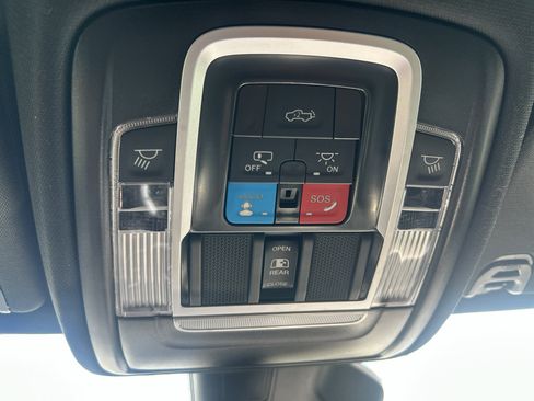 Used 2026 RAM 1500 Laramie AWD/4WD image 30