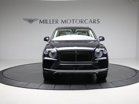 Used 2024 Bentley Bentayga Extended Wheelbase AWD/4WD image 16