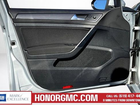 Used 2019 Volkswagen e-Golf SE w/ Driver Assistance Package FWD image 19