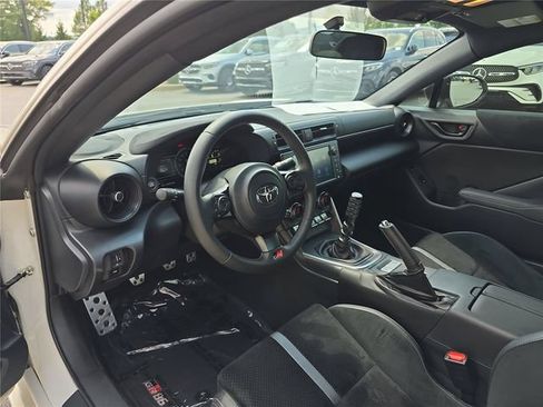 Used 2023 Toyota GR86 Premium RWD image 18