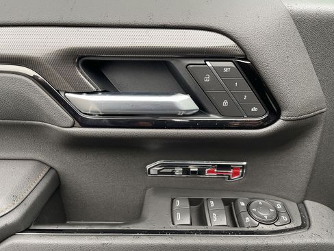 New 2026 GMC Sierra 1500 AT4 w/ AT4 Premium Package AWD/4WD image 59