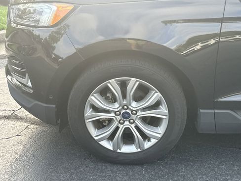 Used 2019 Ford Edge Titanium w/ Equipment Group 301A image 11