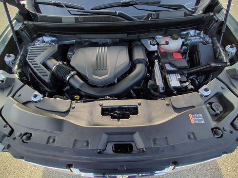 Used 2025 GMC Acadia Elevation image 27