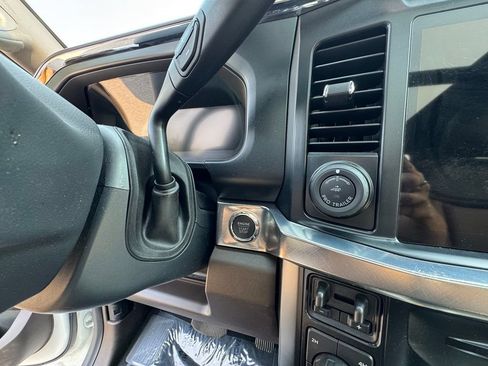 Used 2025 Ford F350 King Ranch AWD/4WD image 28