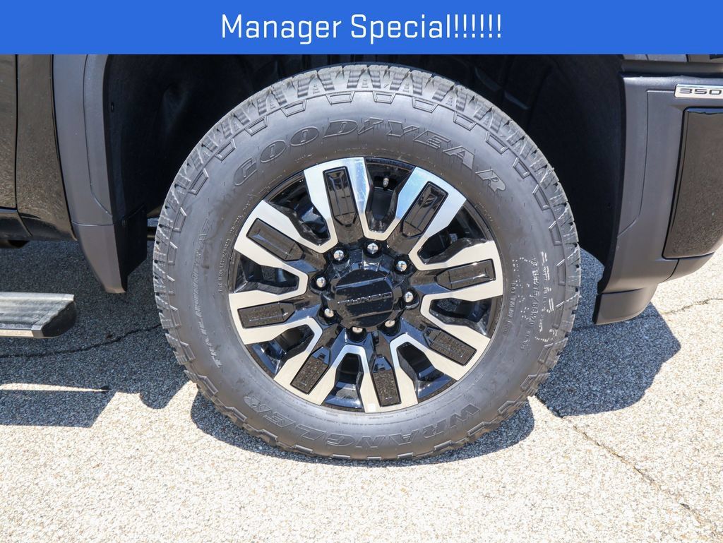 New 2026 GMC Sierra 3500 Denali Ultimate AWD/4WD image 36
