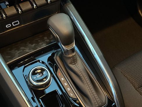 New 2026 GMC Canyon Elevation w/ Convenience Package image 21