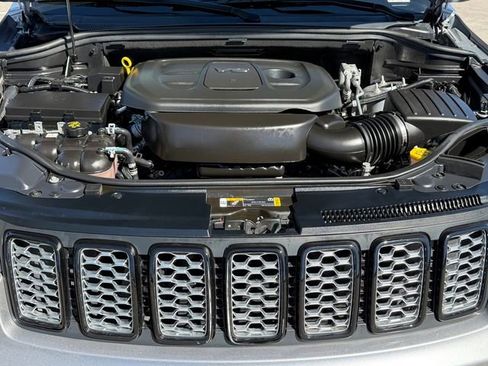 Used 2021 Jeep Grand Cherokee Laredo X image 26