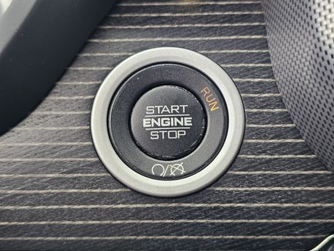 Used 2020 RAM 2500 Limited AWD/4WD image 25