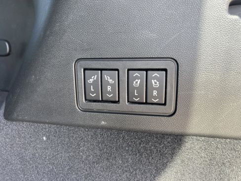 Used 2020 Cadillac XT6 Premium Luxury image 37