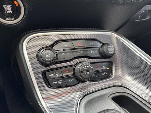 Used 2016 Dodge Challenger R/T Plus image 22