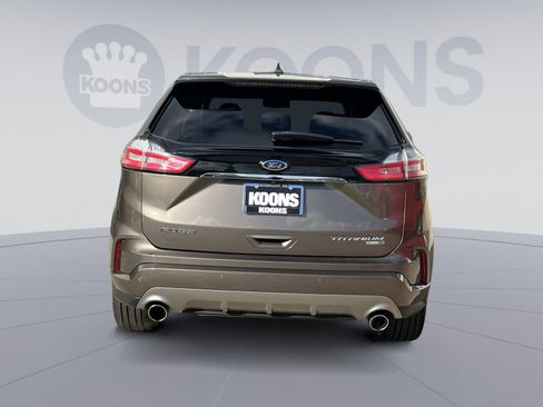 Used 2019 Ford Edge Titanium w/ Equipment Group 301A image 5