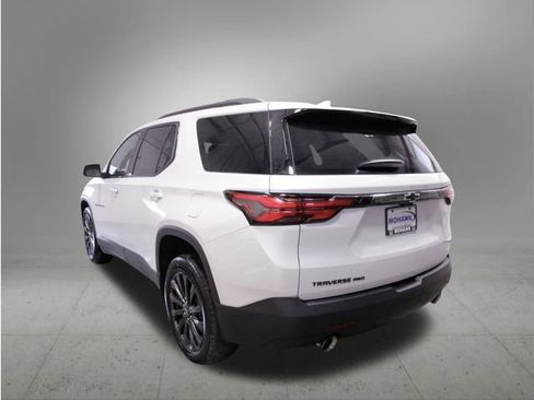 Used 2023 Chevrolet Traverse RS image 4