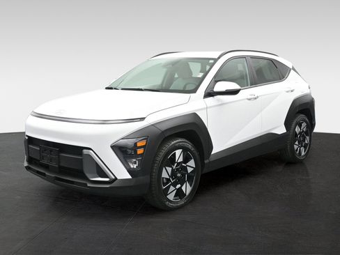 Certified 2024 Hyundai Kona SEL FWD image 8