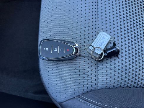 Used 2025 Chevrolet Trax LT image 20