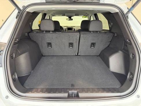 Used 2024 Chevrolet Equinox LT w/ LPO, Floor Liner Package FWD image 29