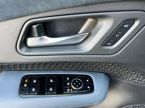 Certified 2023 Nissan Ariya image 11