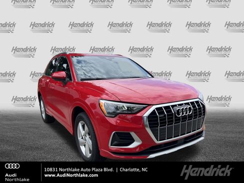 Used 2020 Audi Q3 2.0T Premium w/ Convenience Package AWD/4WD image 1