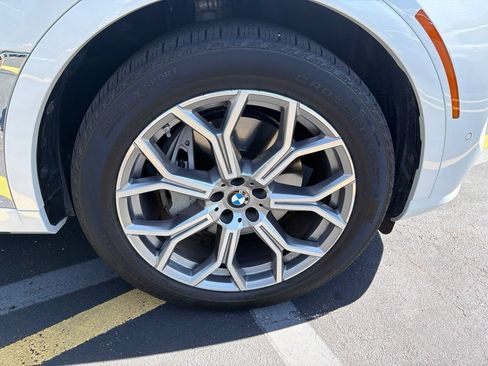 Certified 2025 BMW X7 xDrive40i w/ Premium Package AWD/4WD image 18