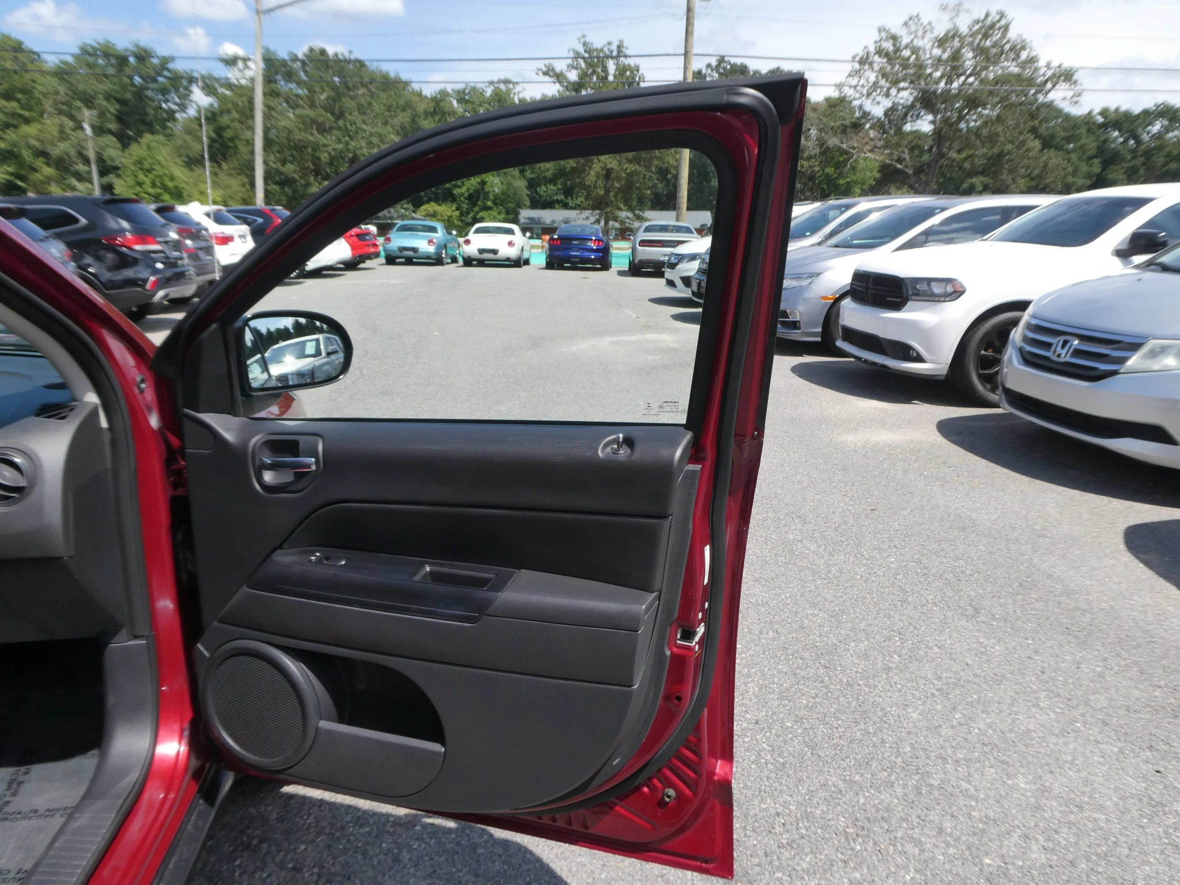 Used 2015 Jeep Compass Sport w/ Power Value Group FWD image 21