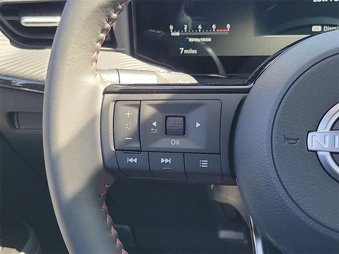 New 2026 Nissan Kicks SR w/ Illumination Package FWD image 6